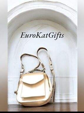 FREE PEOPLE Cream White Grey Convertible Backpack Crossbody Bag H7"x W6.5"NEW